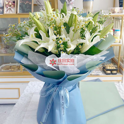百色8支白色多头百合洋甘菊，互倾的思念
